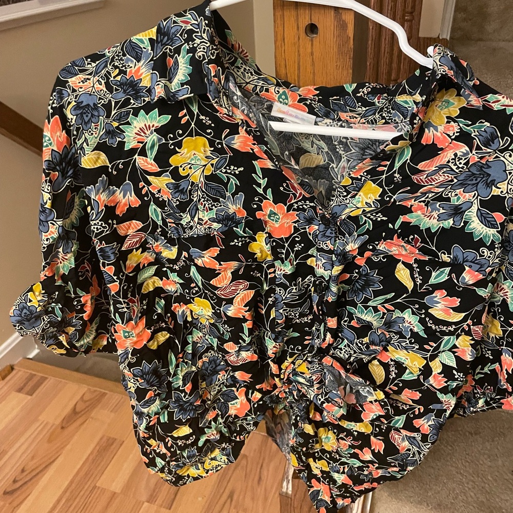 LuLaRoe Large blouse